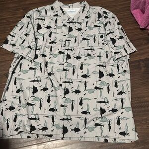 Columbia men’s 2XL fishing shirt.